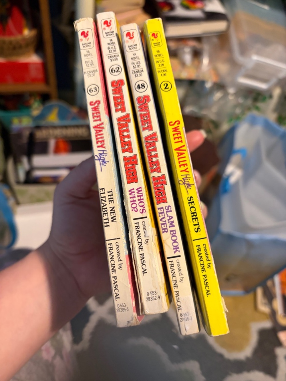 Sweet Valley High Book Lot - Yellow, Pink, Lavender Covers - Picture 2 of 2